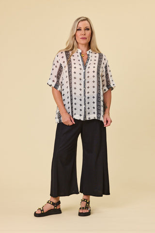 Florence Blouse Nomad worn with the Voyager pants in Black knit